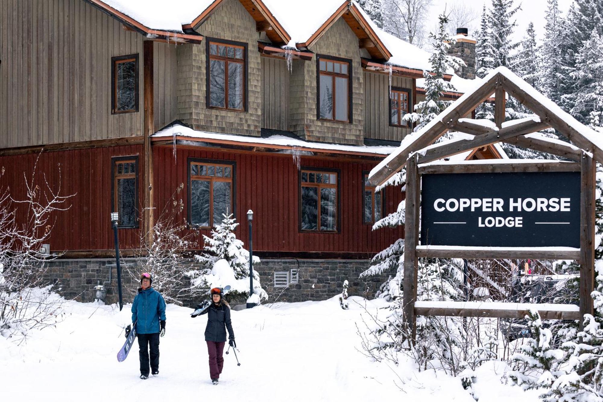 Copper Horse Lodge โกลเดน ภายนอก รูปภาพ